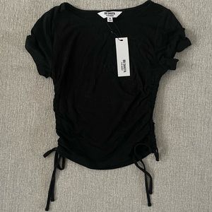 BB Dakota by Steve Madden, Women’s Ribbed Drawstring Black Cinch T-Shirt, Medium